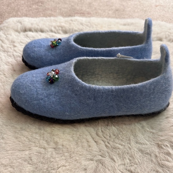 Elegant Merino Wool Slippers for Holiday Gift ideas/Beaded Detail - Picture 4 of 9